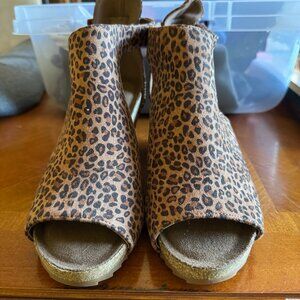 Womens Boutique by Corkys Sunburst Platform Comfort Wedges Leopard Print Size 9